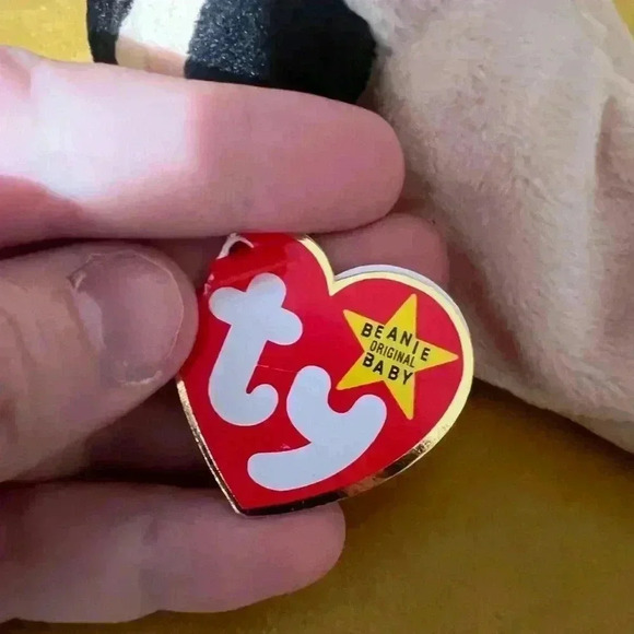 Ty Beanie Baby Pug "Pugsly" W/ Tags 8" Long 1996 * SKU 29, 67 - Picture 3 of 4